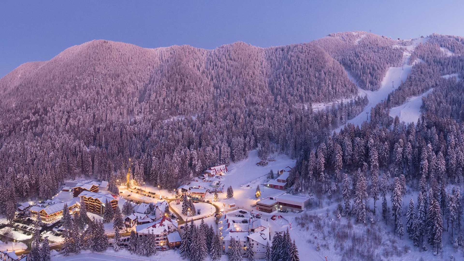 Partie de ski in Poiana Brasov aproape de Teleferic Grand Hotel